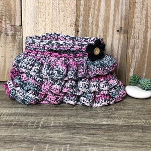 Crochet Ruffle Purse avec fleur - noir blanc rose