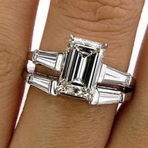 Emerald and Tapper Baguette Cut CZ Stone Ring Set, Stackable Ring Set, Valentine Proposal Ring Set, Engagement Wedding Ring Set