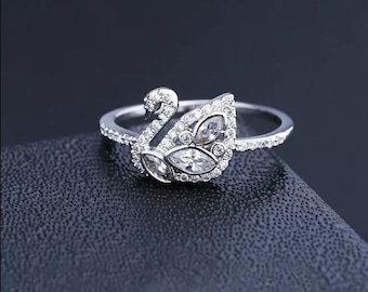 Beautiful &quot;Swan&quot; Ring, Marquise And Round Moissanite Diamond Ring, Minimalist 14K White Gold Animal Inspired Ring, Women&#39;s Unique Jewelry