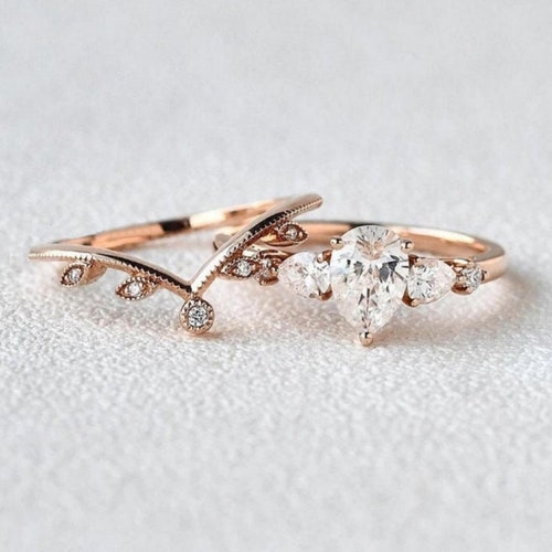 Round Cut Moissanite Diamond Ring Set Delicate Stackable Ring - Etsy