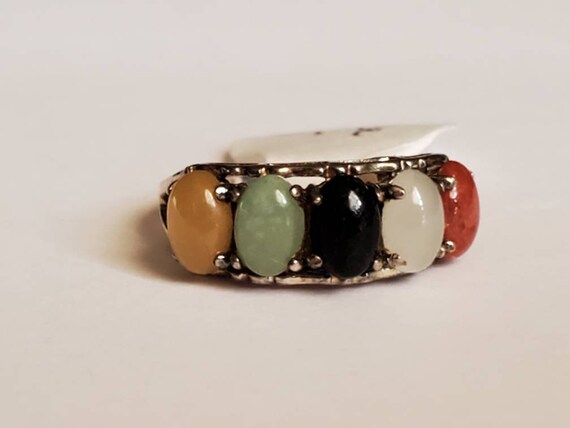 Natural gemstones ring
