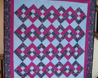 Interlocked - Handmade, queen size quilt, - Interlocking Squares in Lovely Floral Fabric - 84" by 93"