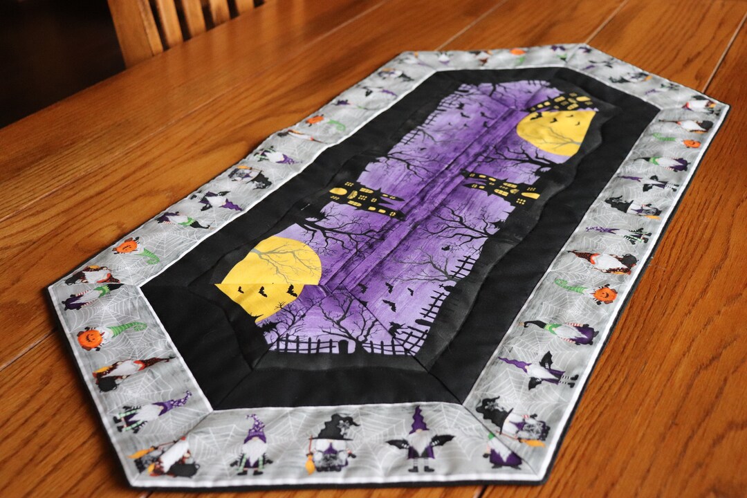 Spooky Owl Quilted Table Topper NCU0NTD333