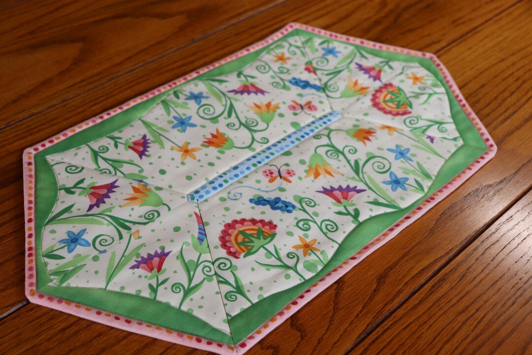 Spring Table Topper Handmade Spring Floral Quilted Table Topper: RV Decor (11