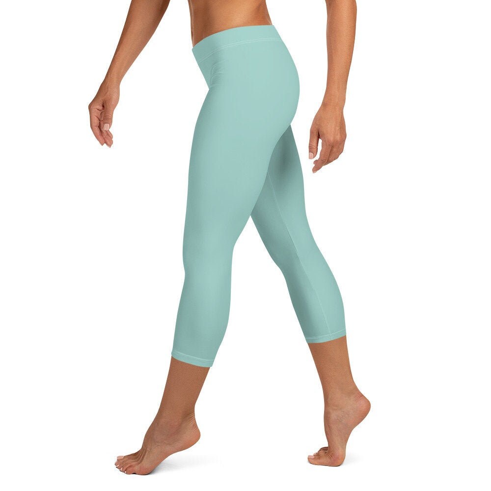 Women's Capri Leggings Light Blue 