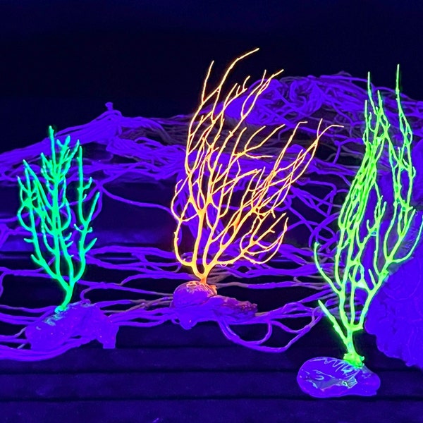 Glow in the Dark Resin Coral - Luminous Fish Tank Ornament - Ultraviolet Aquarium Terrarium Decor