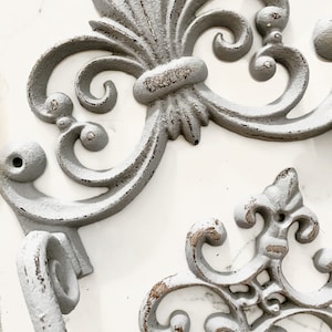 Set of Cast Iron Toilet Paper Holder and Ring Towel, Bathroom Decor, Remodel, Shabby Chic,