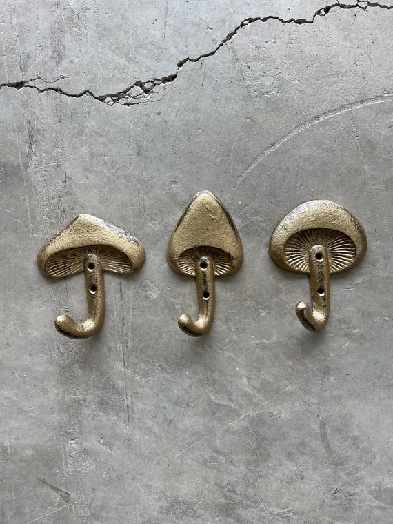 Bohemian Entryway Decor 5" Antiqued Gold Cast Iron Mushroom Coat Rack ...