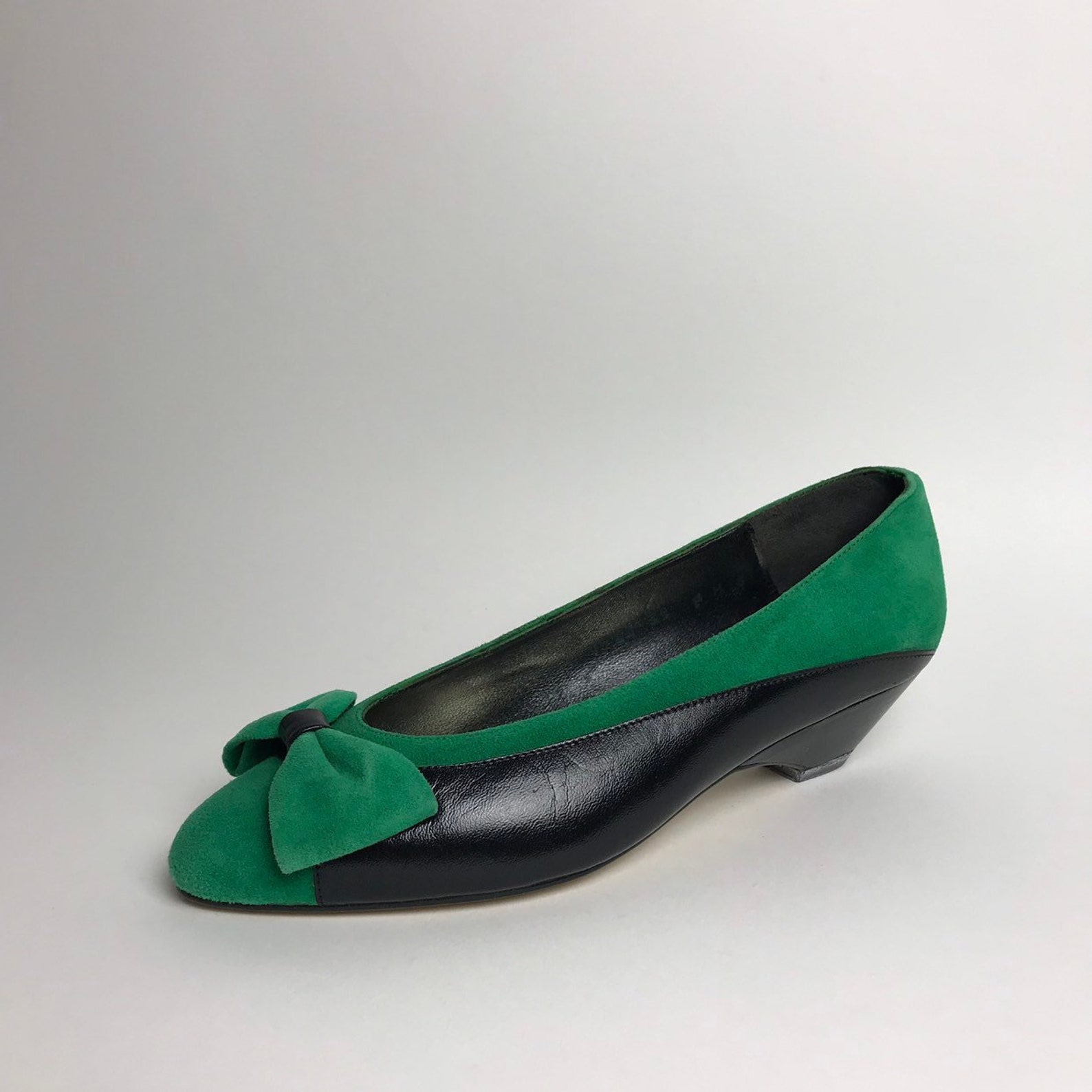 vintage pumps / pointed toe flats / vintage shoes / bow shoes / bow pumps / plack pumps / green pumps / leather ballet flats / s vintage pumps / pointed toe flats / vintage shoes / bow shoes / bow pumps / plack pumps / green pumps / leather ballet flats / s