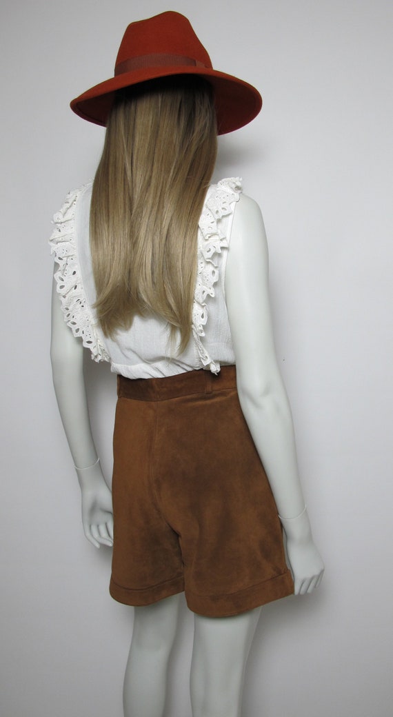 90s high waist suede shorts - image 5