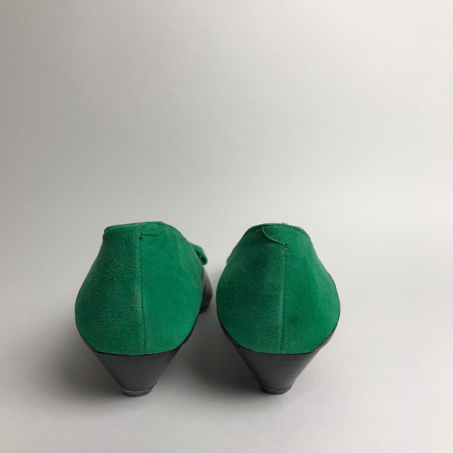 vintage pumps / pointed toe flats / vintage shoes / bow shoes / bow pumps / plack pumps / green pumps / leather ballet flats / s vintage pumps / pointed toe flats / vintage shoes / bow shoes / bow pumps / plack pumps / green pumps / leather ballet flats / s