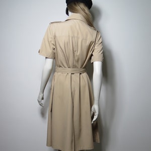 Vestido safari años 70 beige con cuello mariposa imagen 3