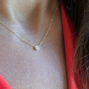 Diamanten ketting / 14 gouden solitaire diamanten ketting / diamanten bezel ketting / minimalistische diamanten ketting / sierlijke diamant / bruidscadeau afbeelding 4