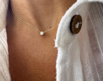 Diamond Solitaire Pendant: Lab Grown 0.10ct VVS1 14k Gold