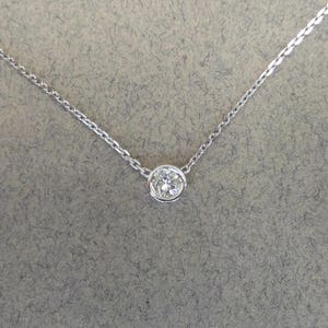 Diamond Necklace / 14k Gold Diamond Necklace / Floating Diamond Necklace / Solitaire Diamond Necklace / Diamond Bezel Necklace / Dainty imagem 9