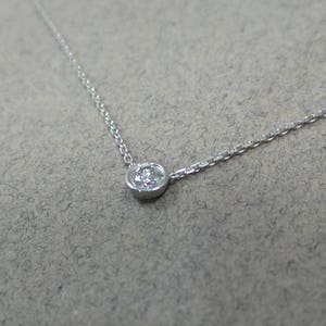 Diamond Necklace / 14k Gold Diamond Necklace / Floating Diamond Necklace / Solitaire Diamond Necklace / Diamond Bezel Necklace / Dainty imagem 10