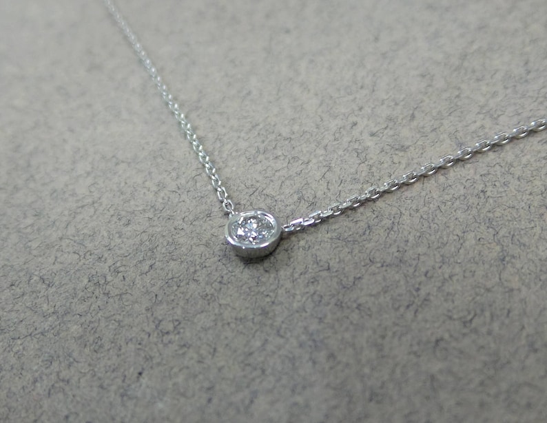 Diamond Necklace / 14k Gold Diamond Necklace / Floating Diamond Necklace / Solitaire Diamond Necklace / Diamond Bezel Necklace / Dainty imagem 10
