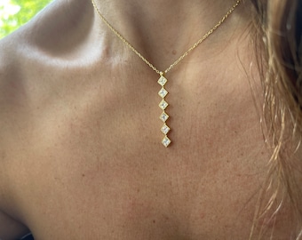 Collana con barra in oro e diamanti CZ: pendente verticale in argento sterling 925