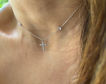 Cross Station ketting / Diamond Cz Station Cross ketting / Cross Solitaire ketting / Solitaire Bezel Cross Necklace / Bruidsdiamant