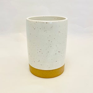 Utensil holder