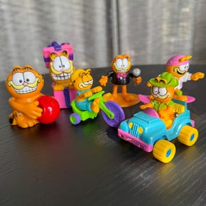 Garfield Toys and Figurines, Garfield and Friends Mr. Entertainment