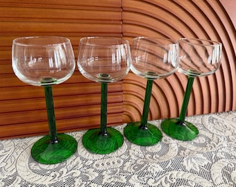 Luminarc French Green Stem Wine Glasses (set of 4, 4 oz capacity)