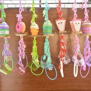 Futter Vogel & Zucker Segelflugzeug Spielzeug, # 301 Süßigkeiten, Mini Mobile, Kleiner Vogel Spielzeug, Primaten Spielzeug, Weißbüschelaffen Spielzeug, Exotisches Tier Spielzeug, Papageien Spielzeug