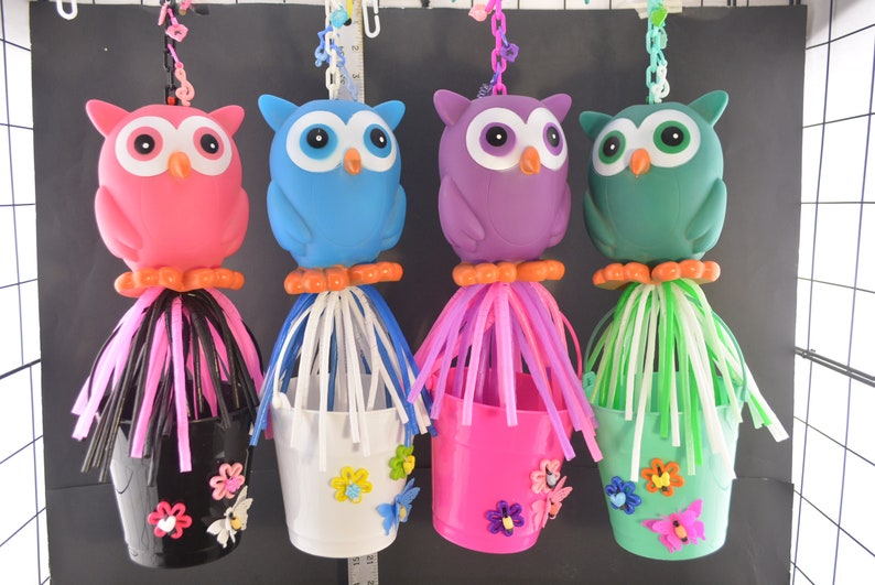 Owl With Beach Bucket 266 Foraging Bird & Sugar Glider Toy image 1