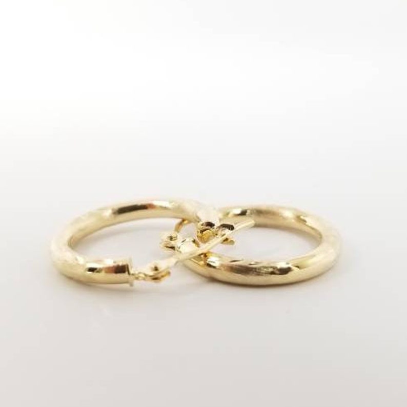Real Solid 1.5mm Diamond Cut 14K White Gold Hoop Earrings Hinged 0.8grams 15mm