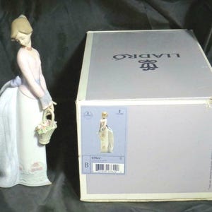 RETIRED LLADRÓ Basket of Love #07622 Society Piece from 1994 with Original Box