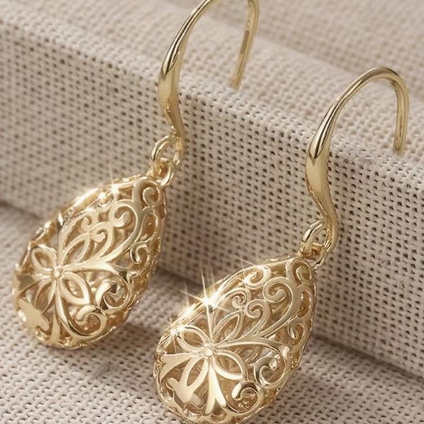 18k Gold Plated Filigree Teardrop Earrings