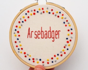 Handstickerei Fluchen Hoop Art 'Arsedachs' Lustige Wand Dekor Obszönität. Geschenk für Erwachsene