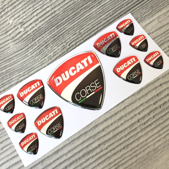 Adesivi Ducati Corse 3d in resina epossidica bombata con stemma cromato -   Italia