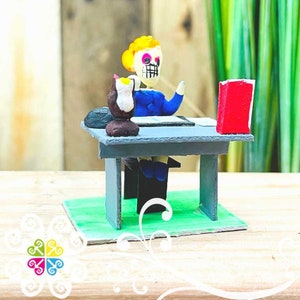 Lady Teacher Display - Oficios Decor - Mexican Unique Decoration