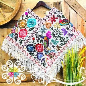 Orillado Puntada Antigua Design Embroider Poncho - Mañanita main image 1