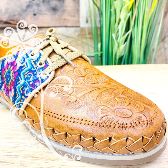Artisan Leather Women Loafers - Mexican Shoe - Purple/pink  display picture 3