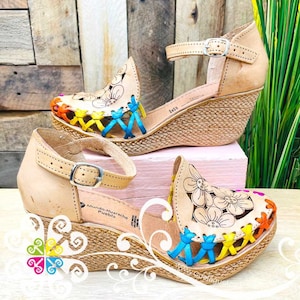 Natural Engraved Daisy Flowers - Wedges Women Shoes - Mexican Leather Shoes