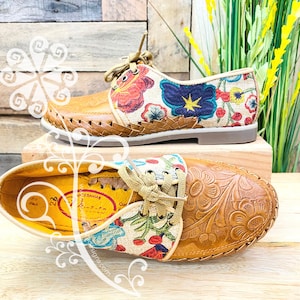 Artisan Leather Women Loafers - Mexican Shoe - Queen Bouquet Design