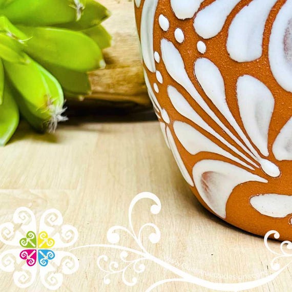 White Natural Espiga Plumeado Florero Ovulo - Florero Barro - Authentic Mexican Vase - Florero de Barro