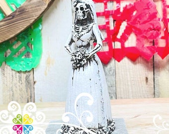Small Bride - Day of the Dead Decoration Statue - Dia de Muertos - Altar - Ofrenda