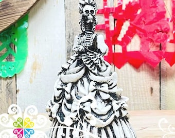 Small Colonial Catrina - Day of the Dead Decoration Statue - Dia de Muertos - Altar - Ofrenda