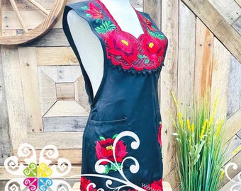 Black and Red Big Flower Embroider Apron - Mandil Artesanal - Mexican Apron - Mandil Hombre