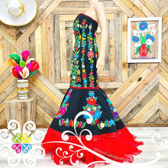 elegant mexican dresses Elegante Embroidered Mexican Dress Plus Size (XL) / Black main image 0