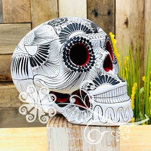 Großer Normallack-handgemalter Zuckerschädel - Calaverita Guerrero