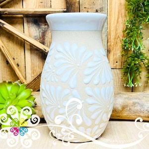 Blanco Engobe Espiga Plumeado Florero Ovulo - Florero Barro - Auténtico Jarrón Mexicano - Florero de Barro