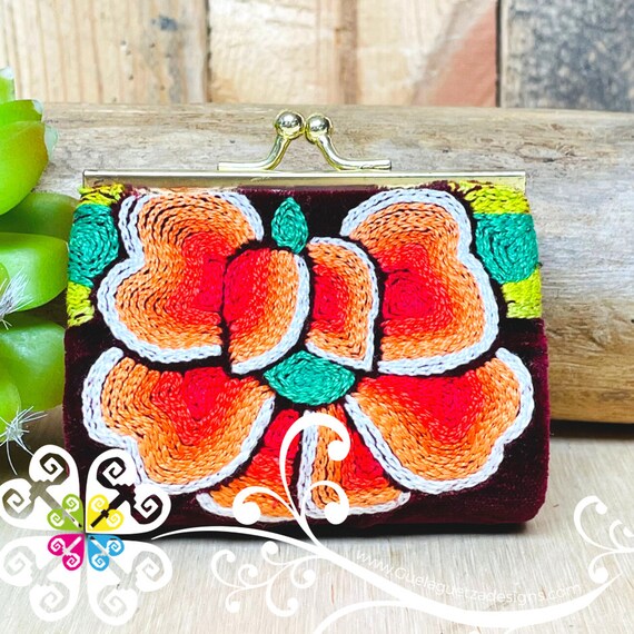 Cartera bordada mexicana sale