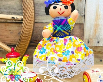 Small Mexican Frida Doll - Sencilla - Amealco Handmade Doll