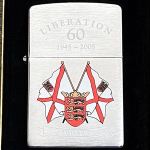 Zippo - Jersey Liberation 60 Years Zapalniczka Zippo, Rzadka, Edycja Limitowana Zippo w Pudełku