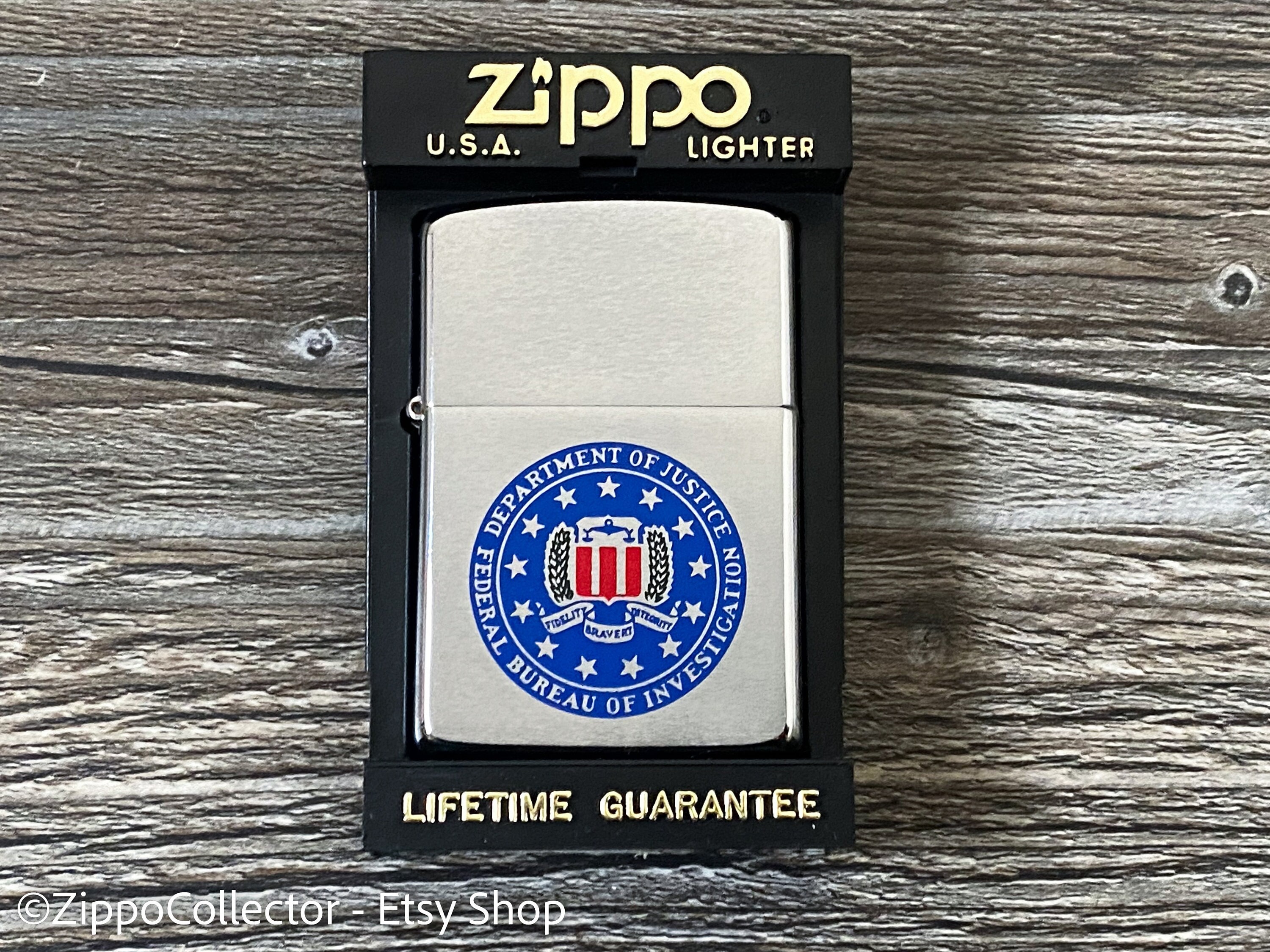 FBI☆スペシャルエージェント☆警察ポリス.希少zippo 1990 FBI Seal / Badge Zippo Lighter, Rare, Hard to Find, Like New