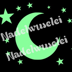 Könnte beinhalten: Ein grüner Halbmond und Sterne auf schwarzem Hintergrund. Der Text "Nadelwruselei" erscheint zweimal auf dem Bild.